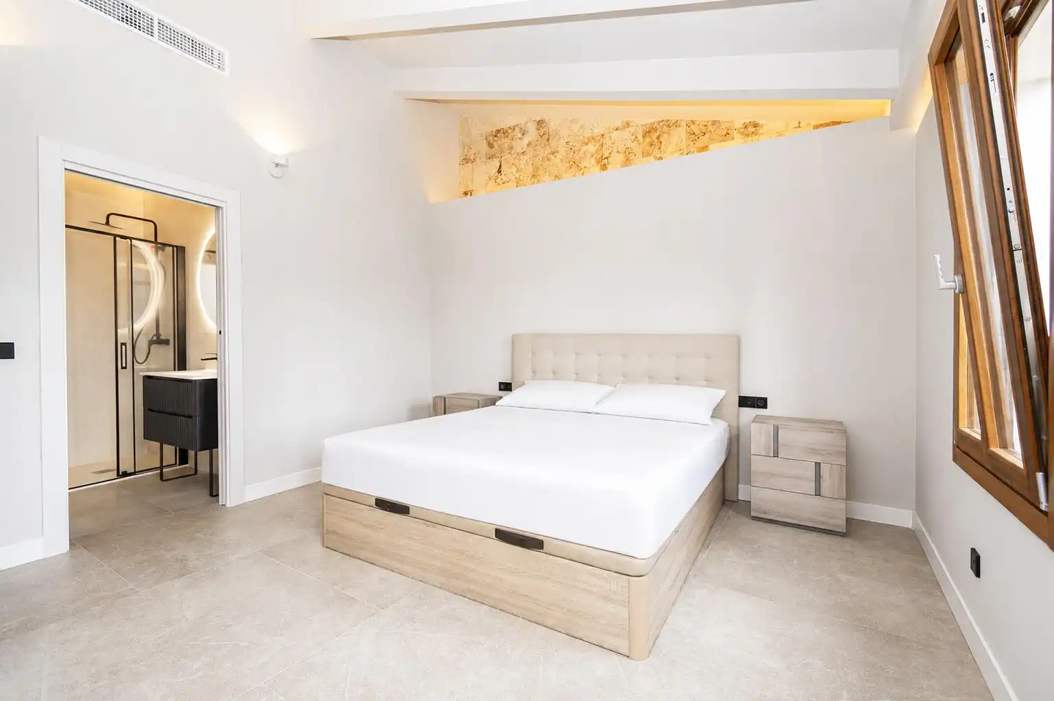 Bedroom of Ground floor for rent in Selva  with Air Conditioner, Heating and Terrace