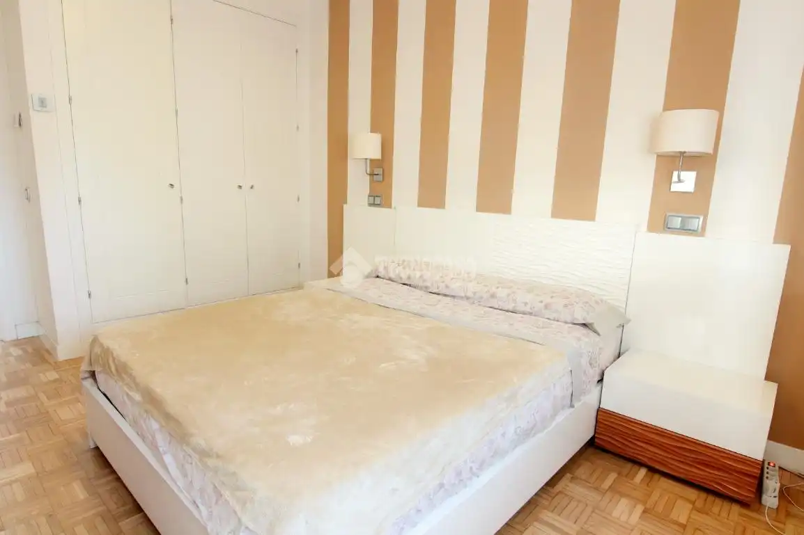 Piso con ascensor en venta en Moratalaz, imagen 3