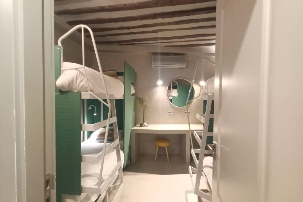 Dormitori de Pis en venda en  Madrid Capital amb Aire condicionat, Calefacció i Moblat