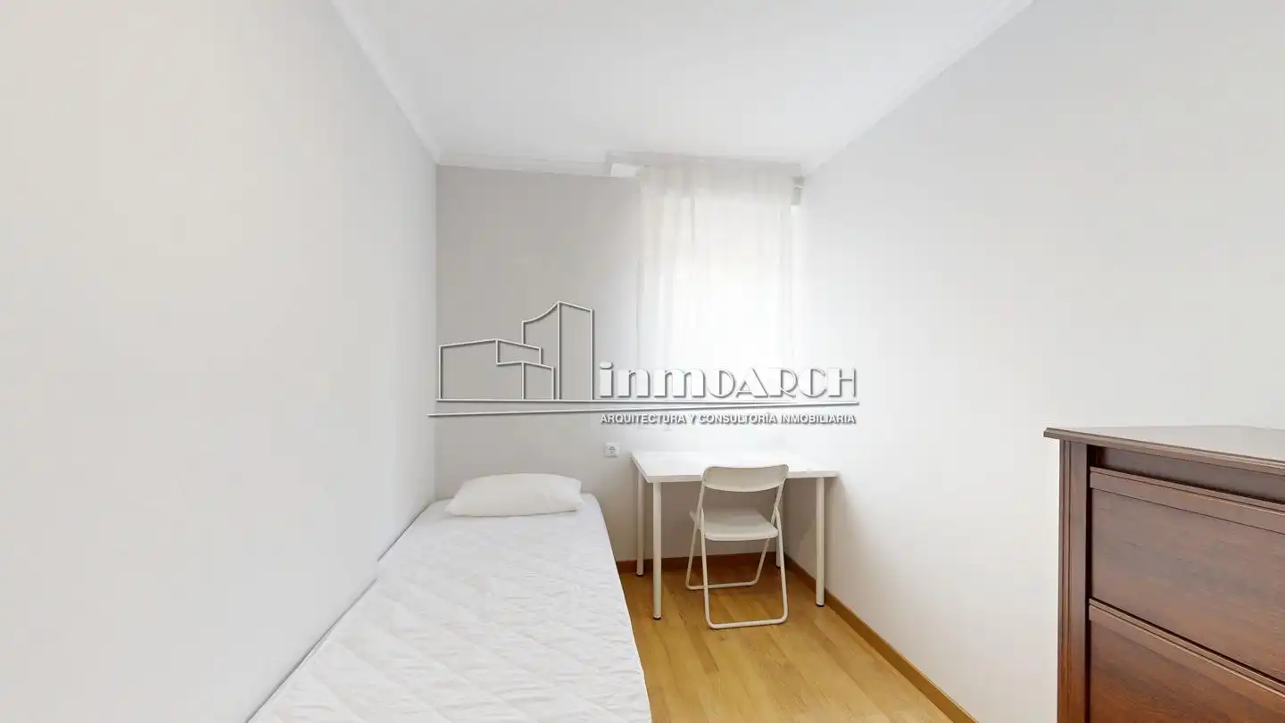 Habitación de Piso de alquiler en A Coruña Capital  con Amueblado