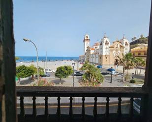 Vista exterior de Casa o xalet en venda en Candelaria amb Terrassa i Balcó