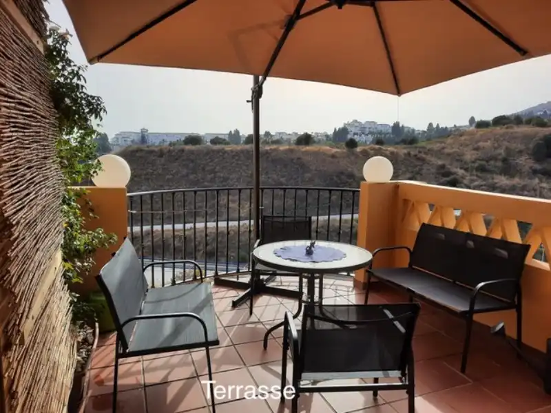 Terrassa de Apartament en venda en Mijas amb Aire condicionat, Terrassa i Piscina