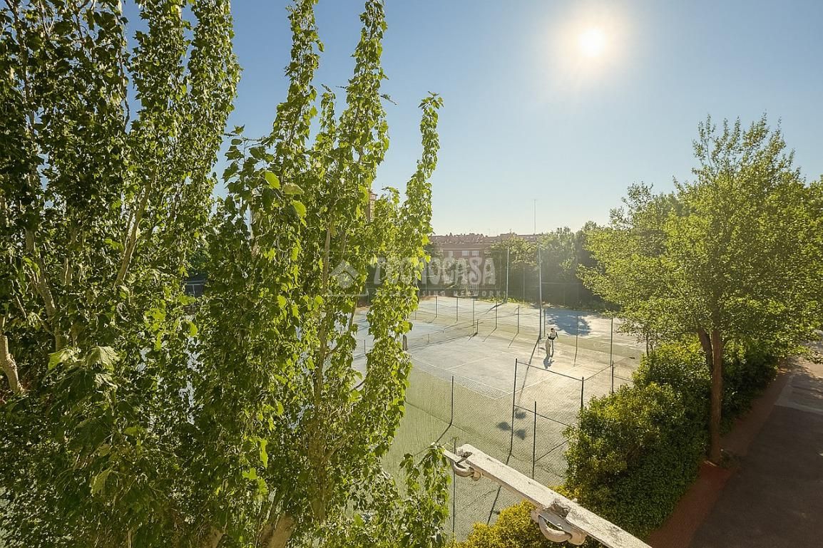 Terraza de Piso en venta en  Madrid Capital con Aire acondicionado y Calefacción