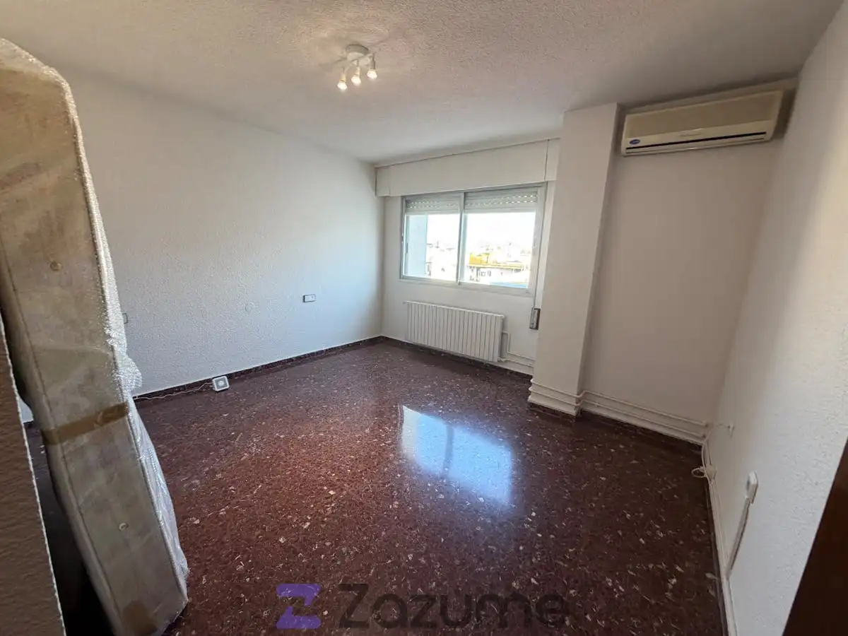 Flat with terrace to rent in Gran Via de les Germanies, imagen 18
