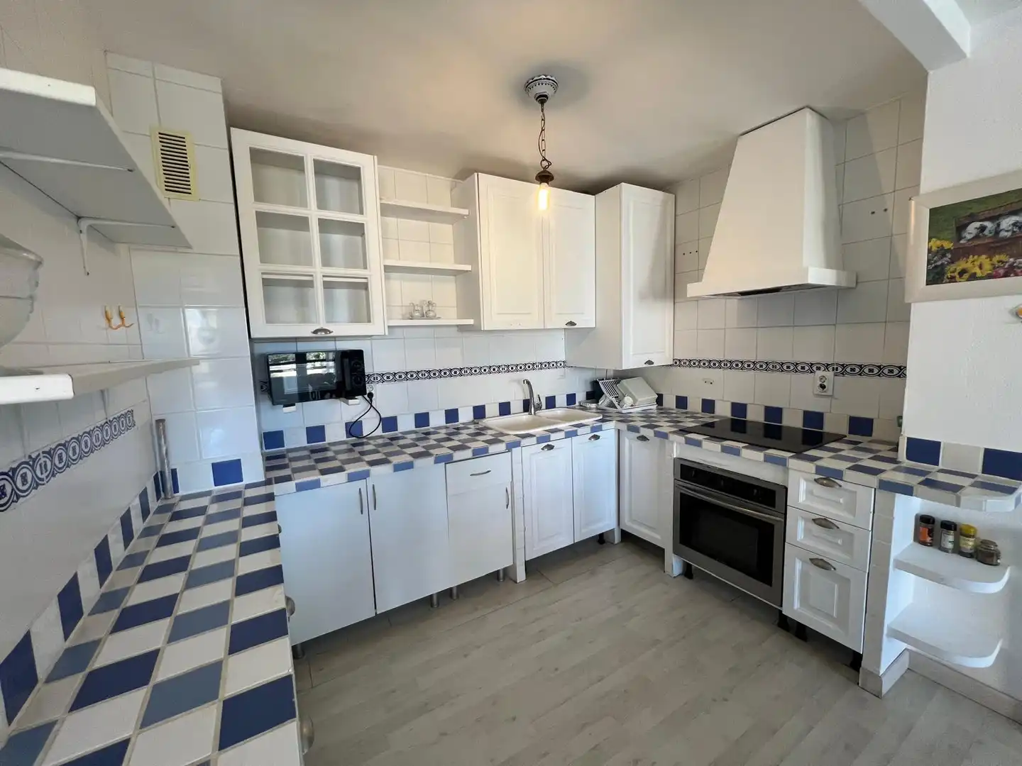 Cocina de Apartamento en venta en Estepona con Aire acondicionado, Terraza y Piscina