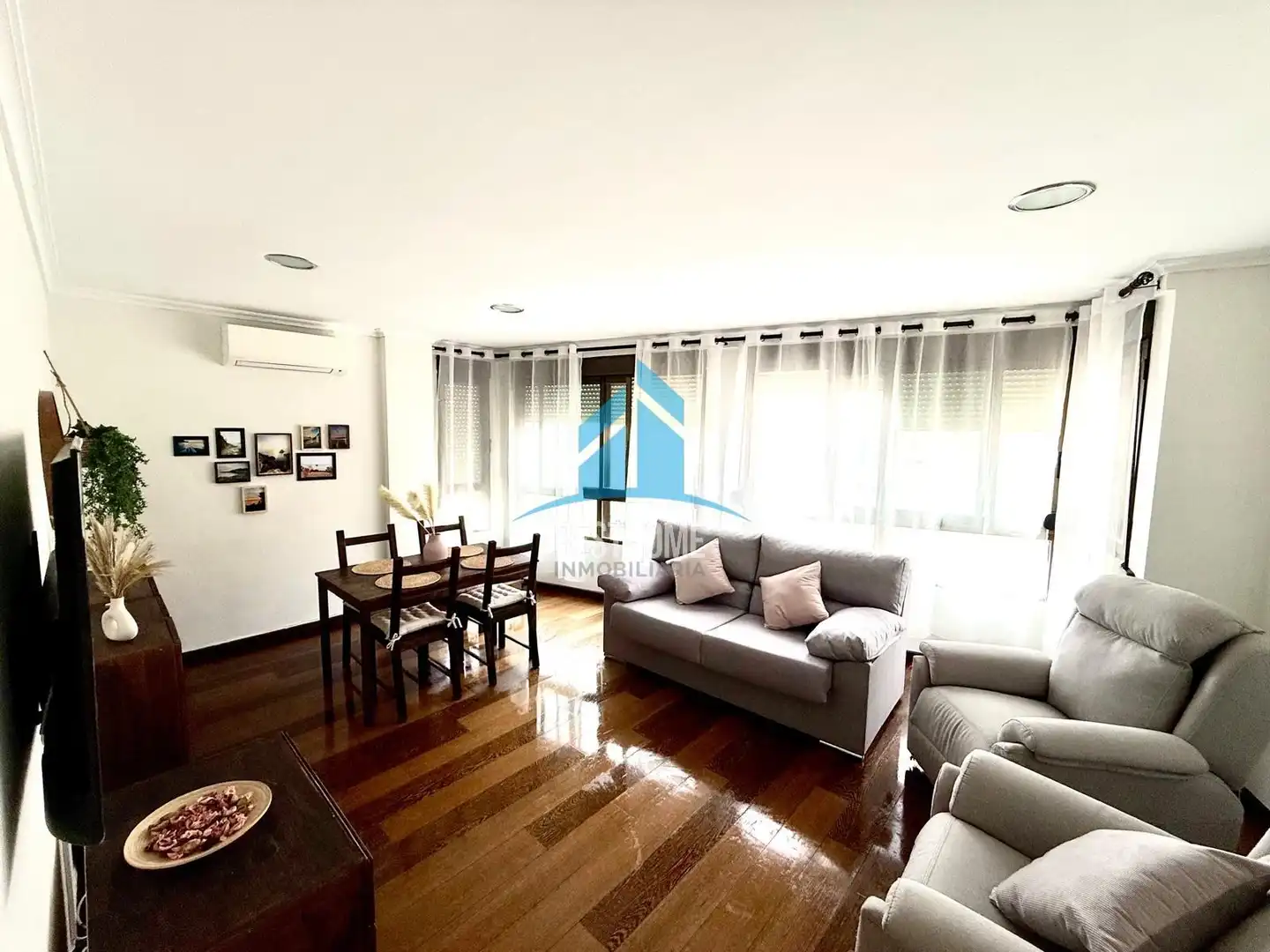 Living room of Flat for rent in Cullera  with Air Conditioner and Furnished
