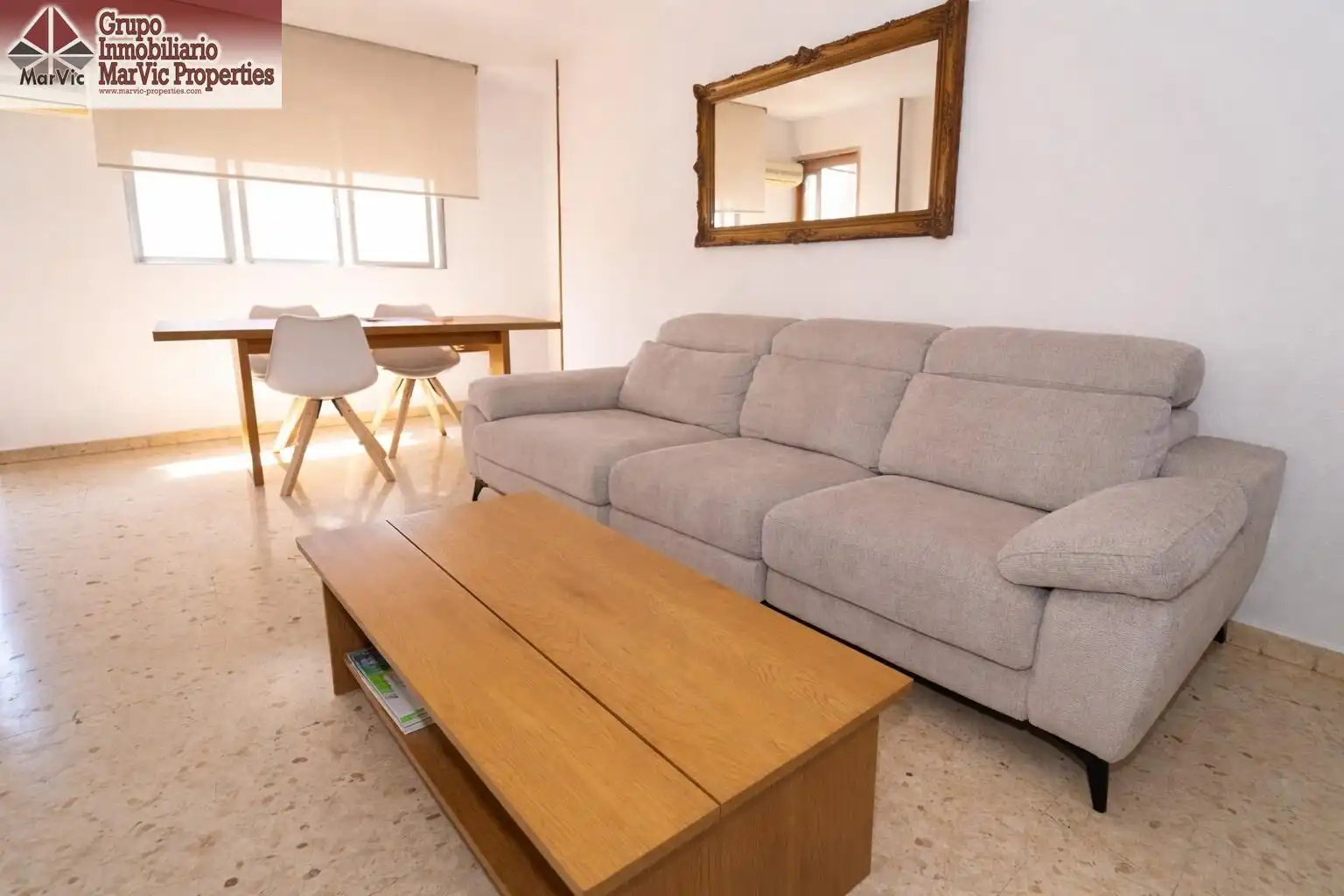 Living room of Flat for sale in Benidorm  with Terrace and Furnished