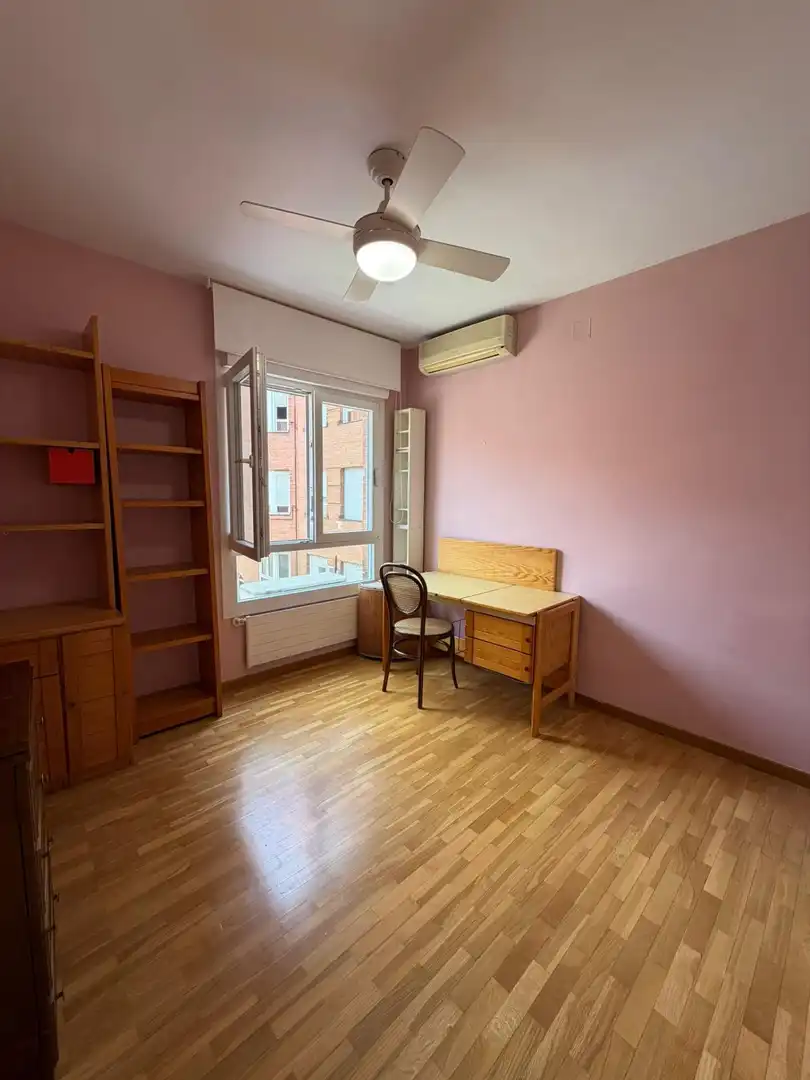 Habitación de Piso de alquiler en Madrid con Aire acondicionado, Calefacción y Parquet
