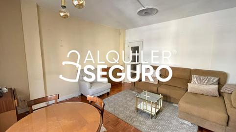 Foto 3 de Piso de alquiler en De Jacinto Verdaguer, Opañel,  Madrid Capital