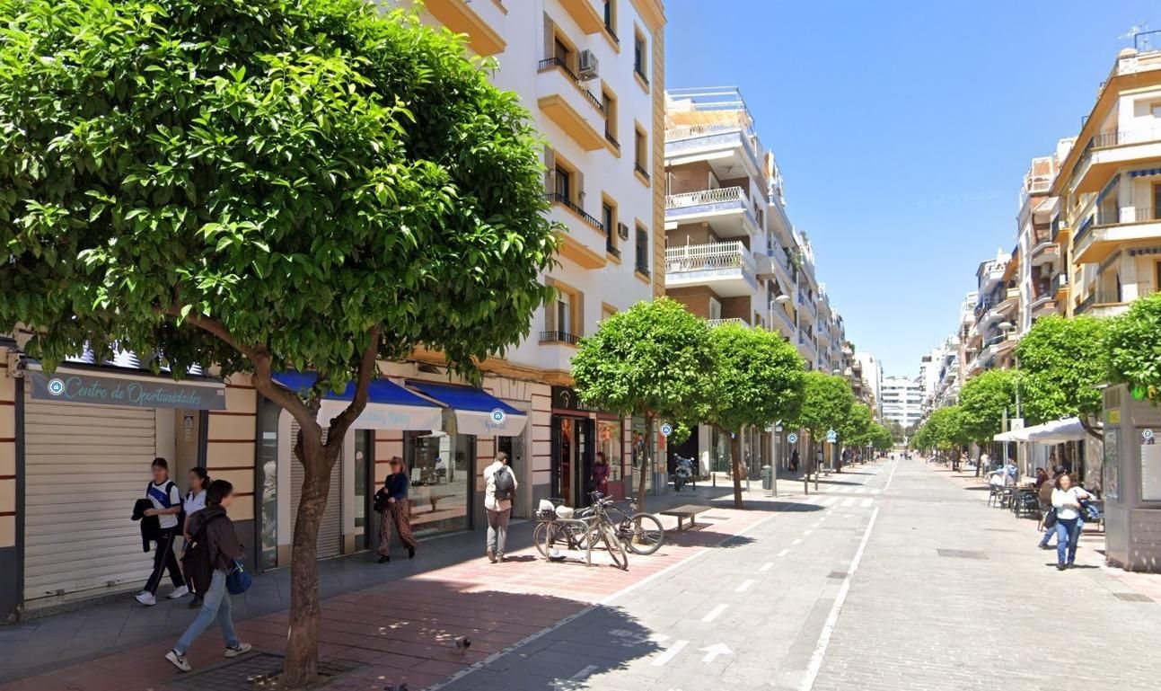 Vista exterior de Pis en venda en  Sevilla Capital amb Balcó