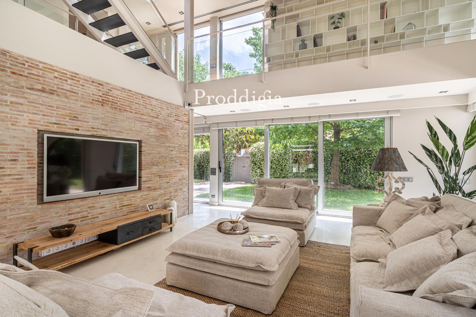 Sala de estar de Casa o chalet en venta en Sant Cugat del Vallès con Aire acondicionado, Terraza y Piscina