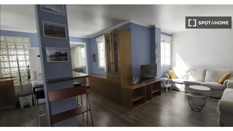 Sala d'estar de Pis de lloguer en Valencia amb Aire condicionat, Calefacció i Moblat