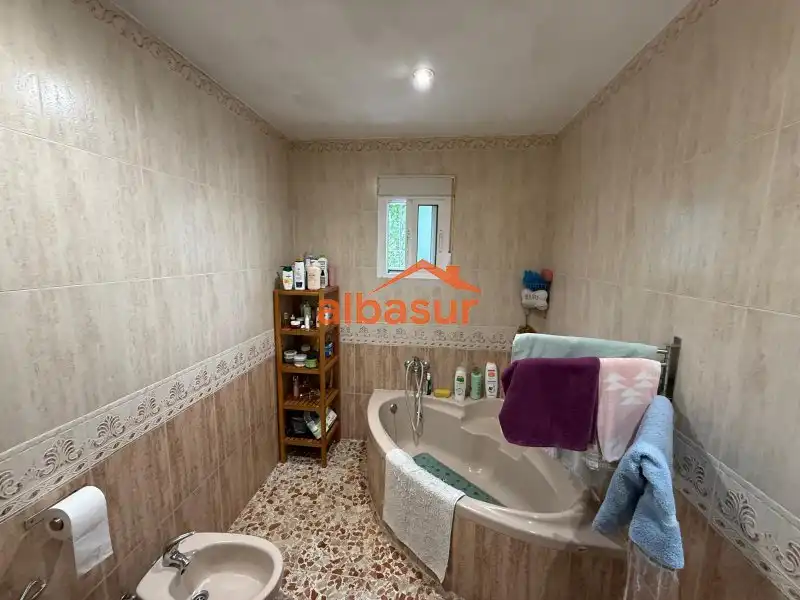 Villa avec piscine à vendre à Avenida Arcangel San Rafael, imagen 26
