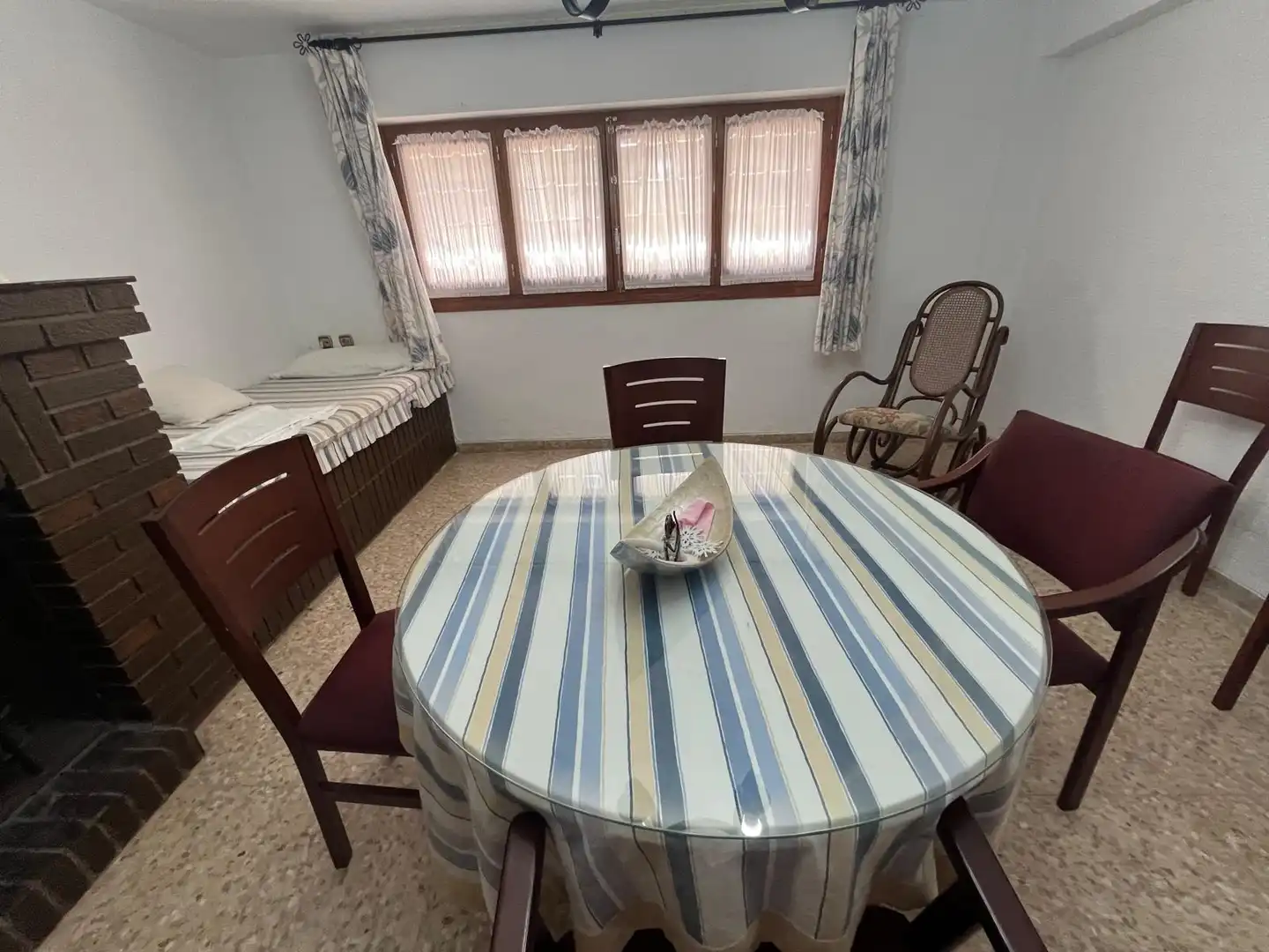 Menjador de Casa o xalet en venda en Almansa amb Aire condicionat, Calefacció i Jardí privat