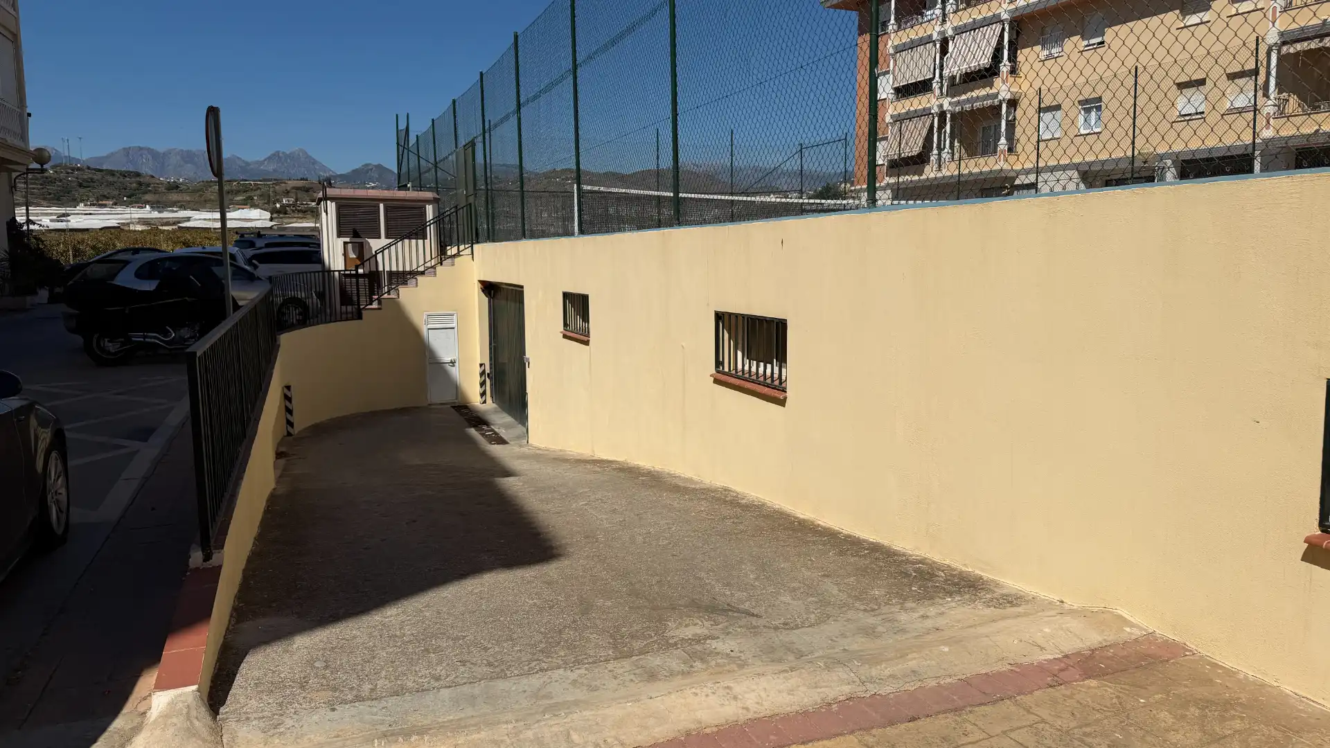 Aparcament de Pis en venda en Torrox amb Terrassa, Moblat i Forn