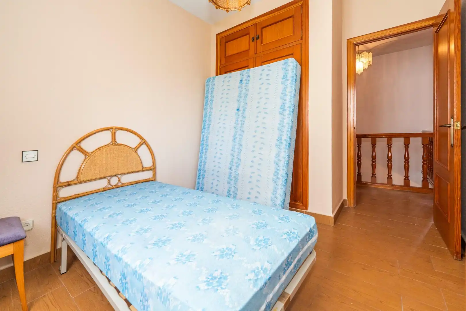 Dormitori de Casa o xalet en venda en Yuncler amb Aire condicionat, Calefacció i Jardí privat