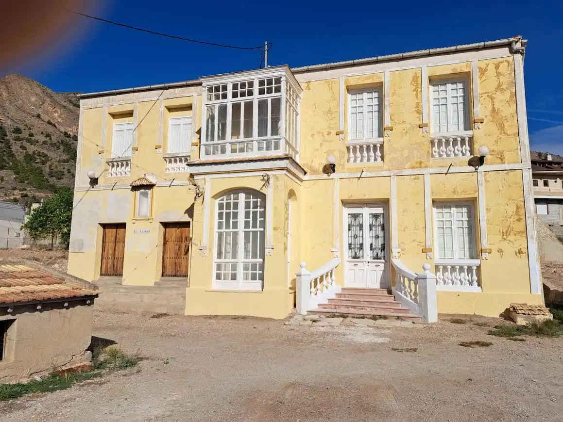 Vista exterior de Casa o xalet en venda en Orihuela amb Terrassa i Balcó