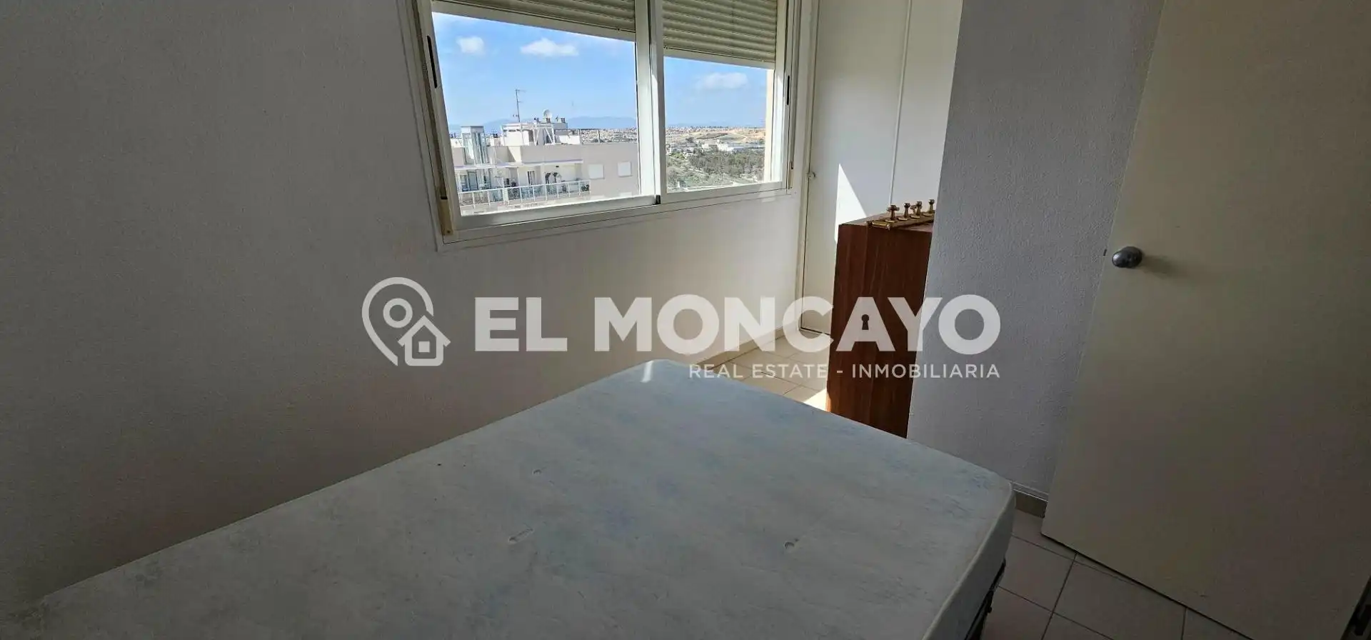 Habitación de Ático en venta en Guardamar del Segura con Aire acondicionado, Calefacción y Terraza