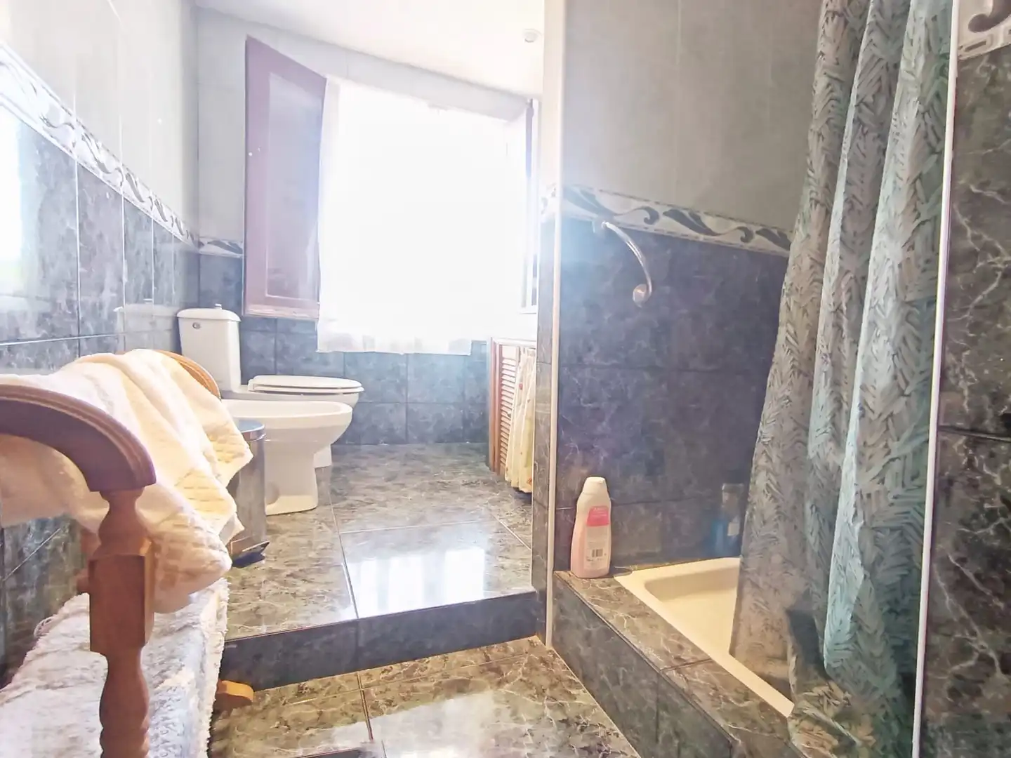 Baño de Casa o chalet en venta en Pontevedra Capital  con Calefacción, Jardín privado y Terraza