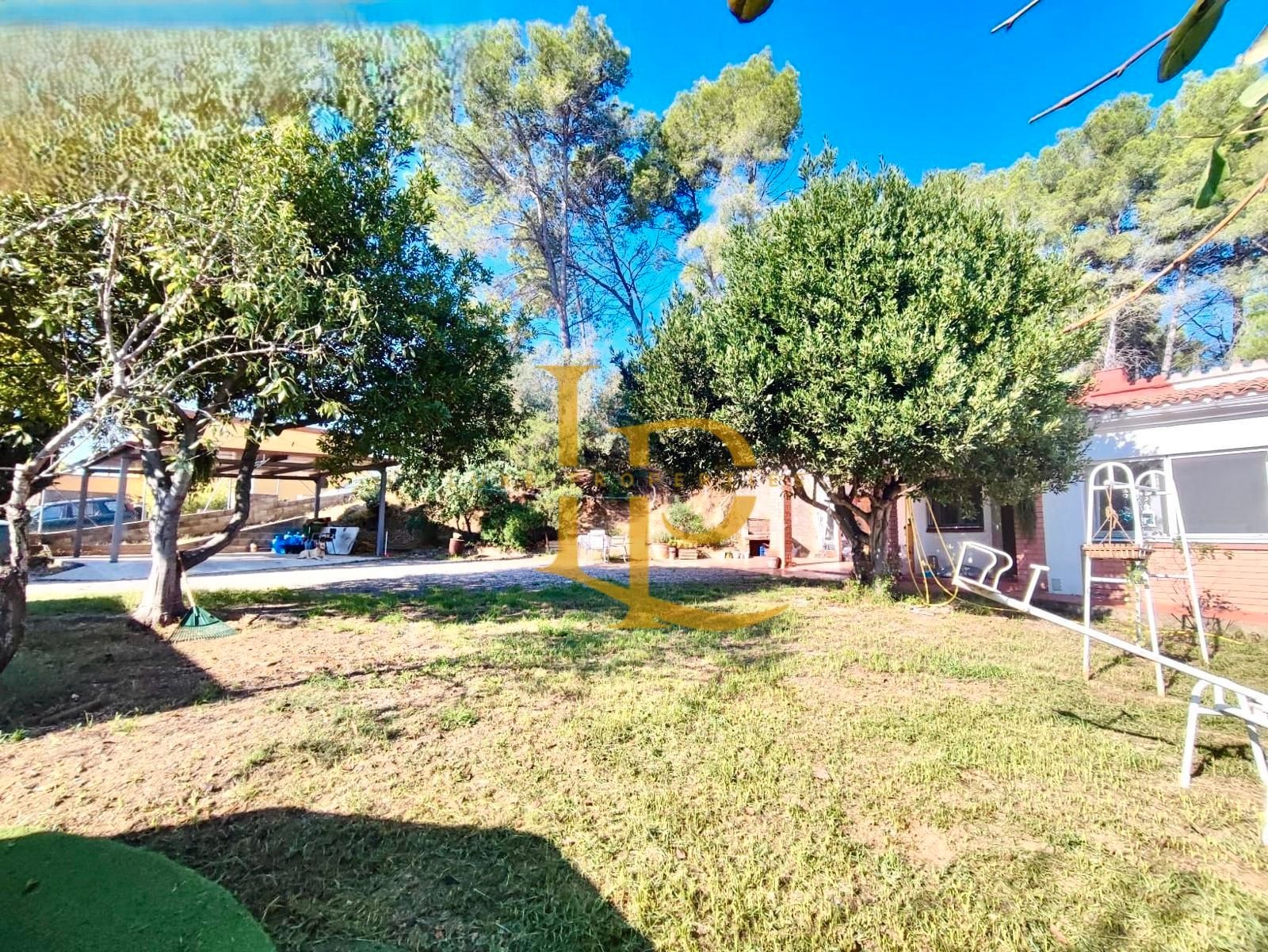 House or chalet for sale in Rubí  with Heating, Private garden and Parquet flooring