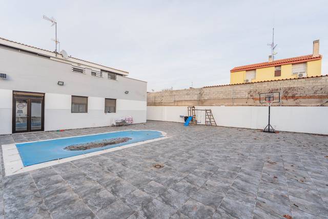 Casa-chalet en Venta en Rejas