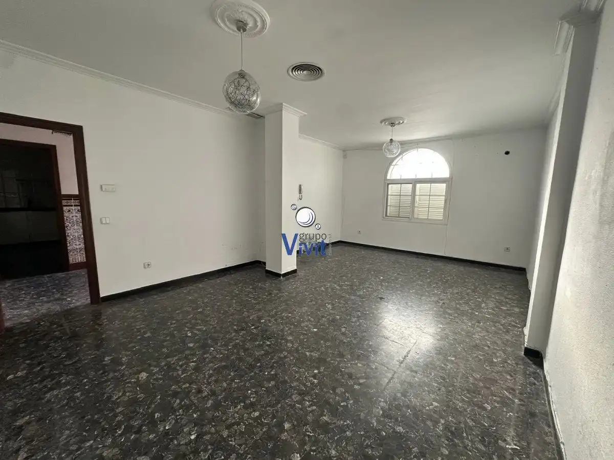 Casa o chalet en venta en Alcalá de Guadaira con Aire acondicionado, Trastero y Balcón