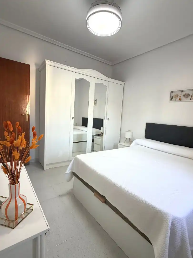 Habitación de Piso en venta en Castuera con Amueblado, Horno y Lavadora