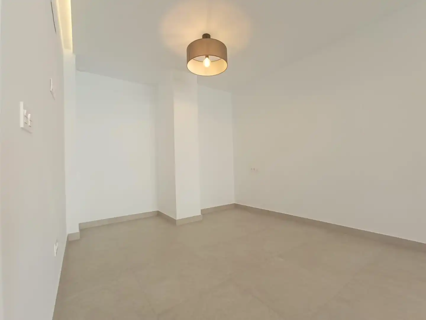 Sala d'estar de Apartament de lloguer en Granada amb Aire condicionat, Piscina i Piscina comunitària