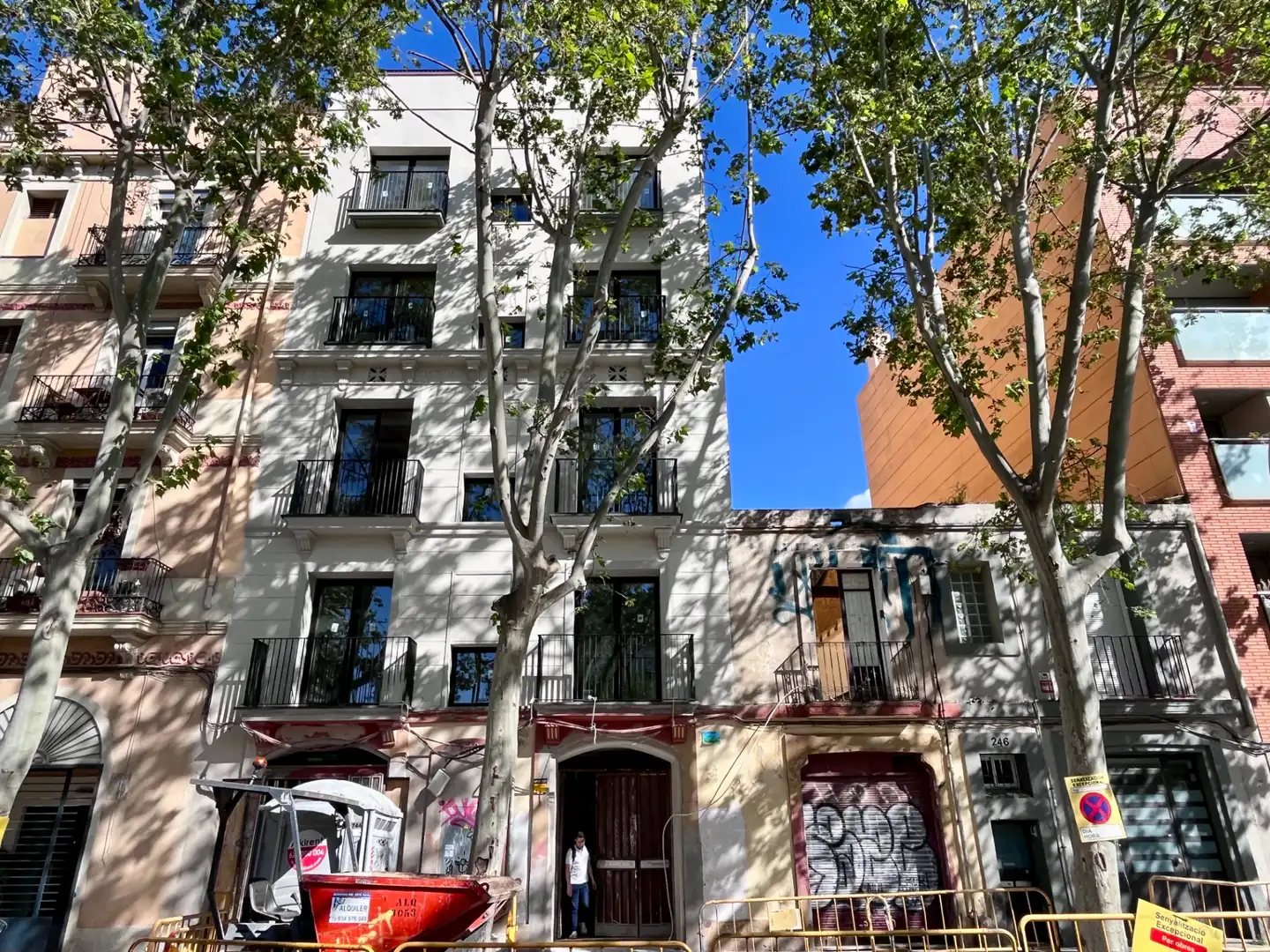 Vista exterior de Piso en venta en Barcelona con Aire acondicionado, Calefacción y Parquet
