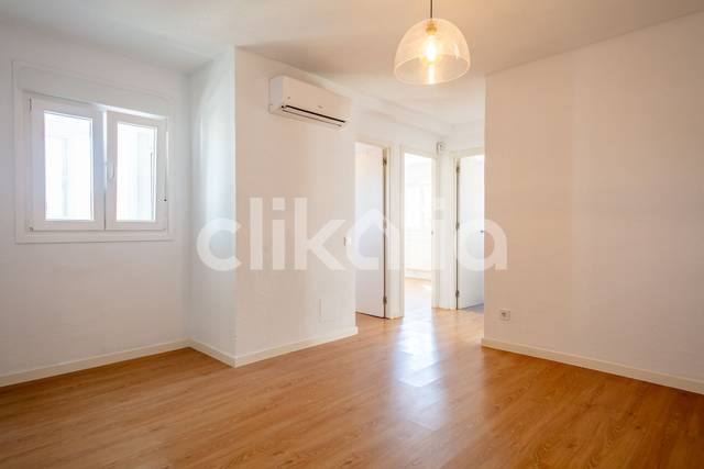 Piso en Alquiler en Caballería Española