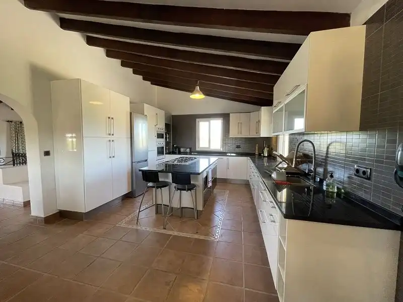 Cocina de Finca rústica en venta en Llucmajor con Aire acondicionado, Calefacción y Jardín privado