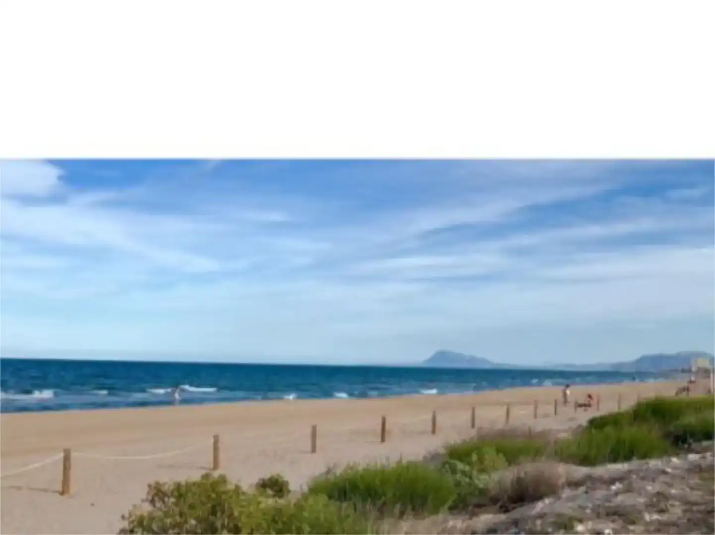 Vista exterior de Casa o xalet de lloguer en Gandia amb Aire condicionat i Piscina
