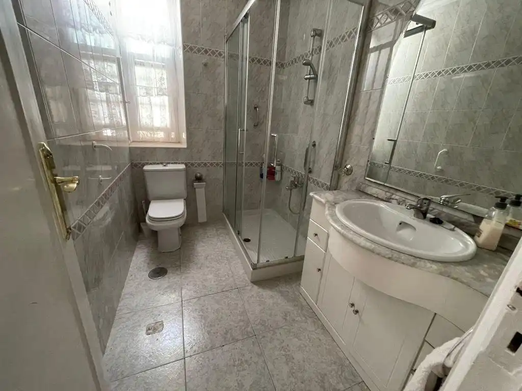 Baño de Edificio en venta en Alicante / Alacant