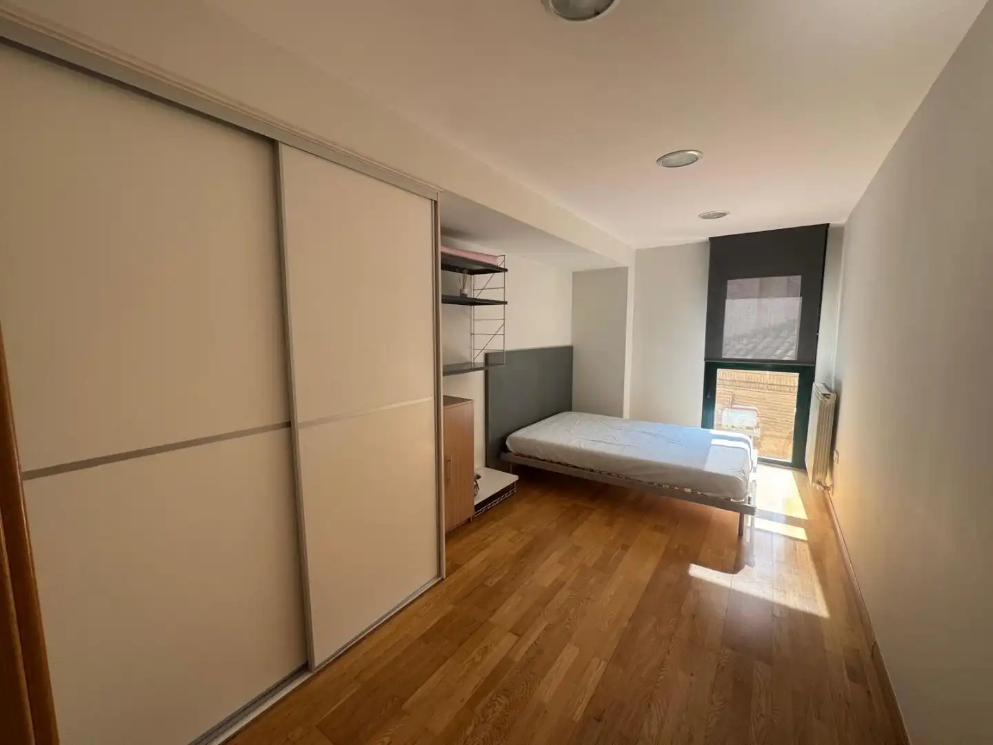 Bedroom of Flat for sale in Barbastro, Huesca