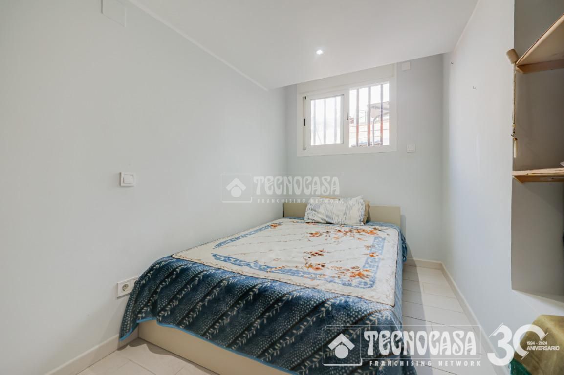 Dormitori de Casa o xalet en venda en Santa Coloma de Gramenet amb Terrassa