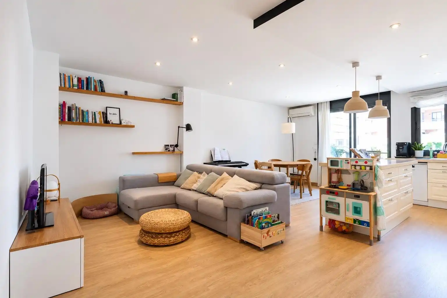 Sala d'estar de Pis en venda en Sabadell amb Aire condicionat, Calefacció i Terrassa