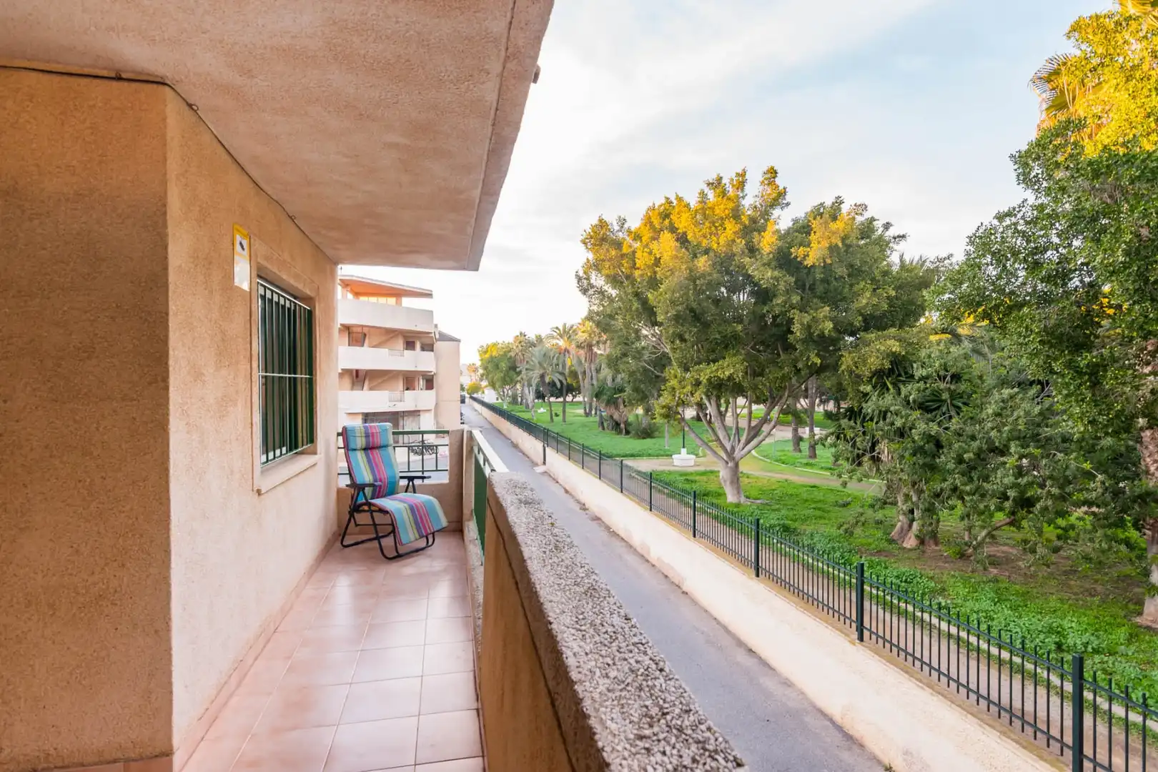 Exterior view of Flat for sale in Los Alcázares  with Swimming Pool, Furnished and Oven