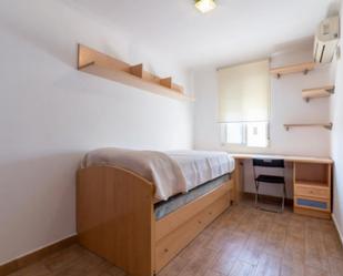 Bedroom of Apartment to share in  Valencia Capital