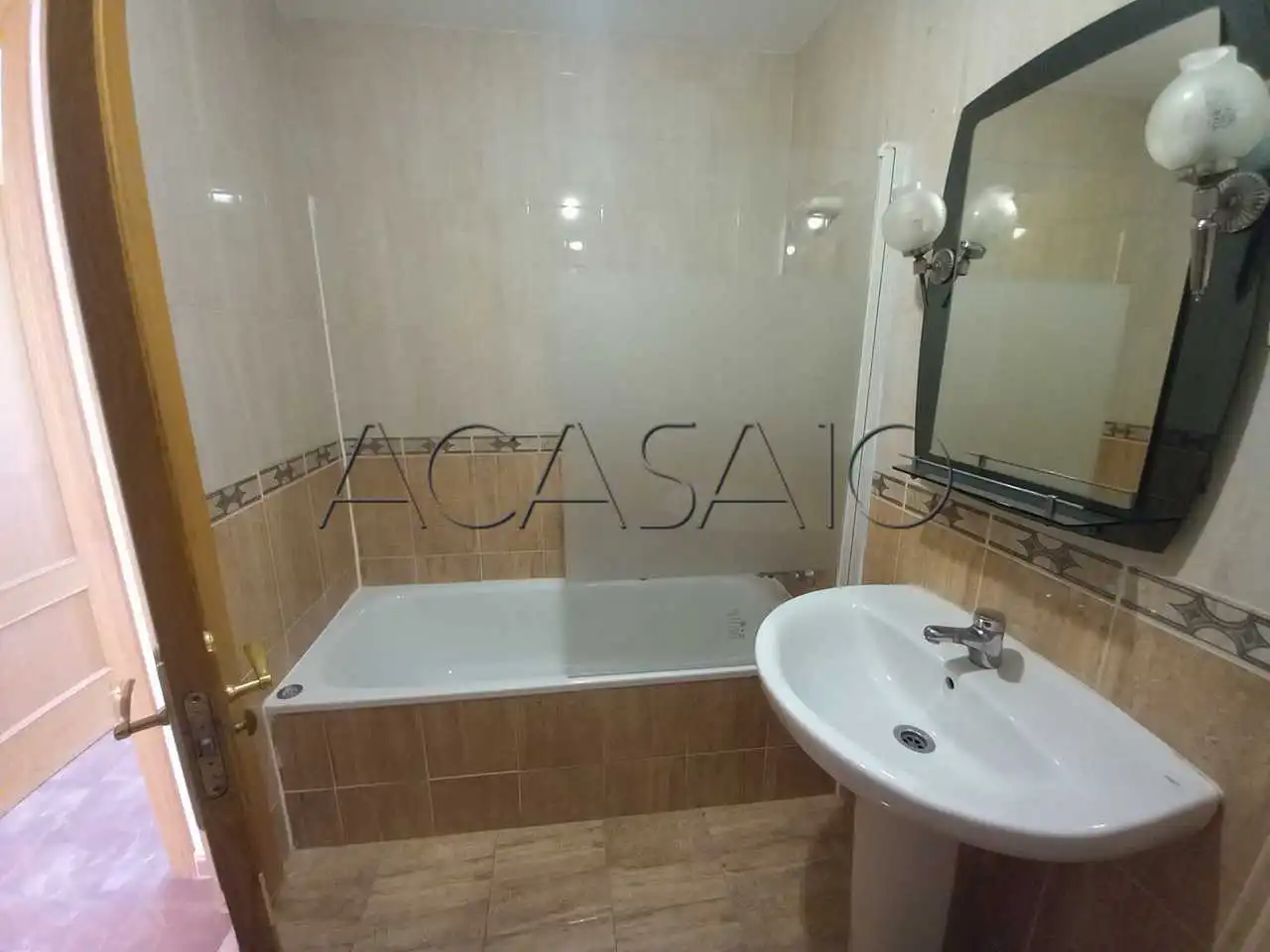 Baño de Piso en venta en Lominchar con Calefacción
