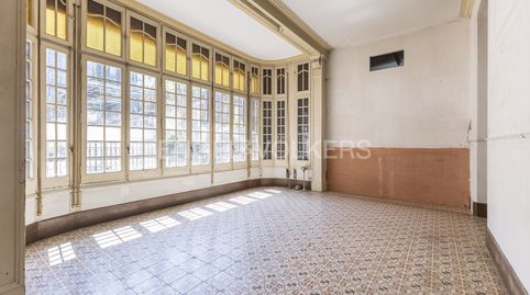 Piso único con terraza a reformar en Eixample, image 2