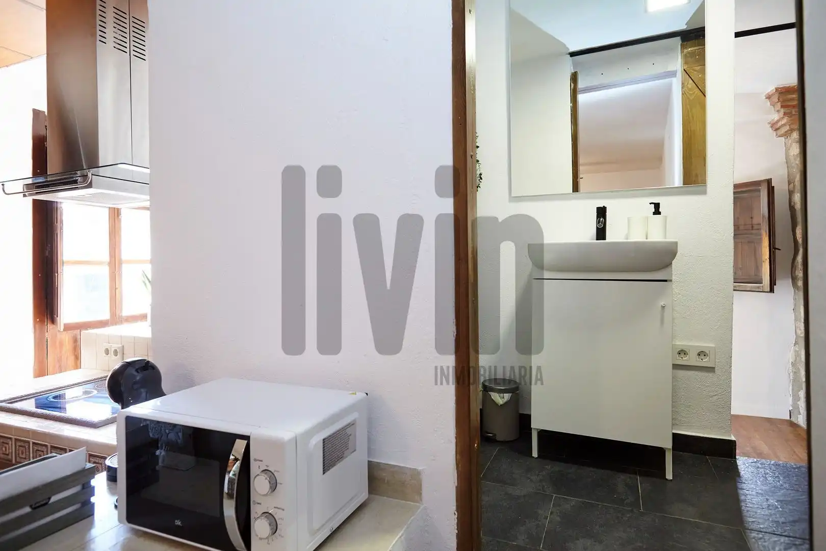 Cuina de Apartament en venda en Jaén amb Aire condicionat i Moblat