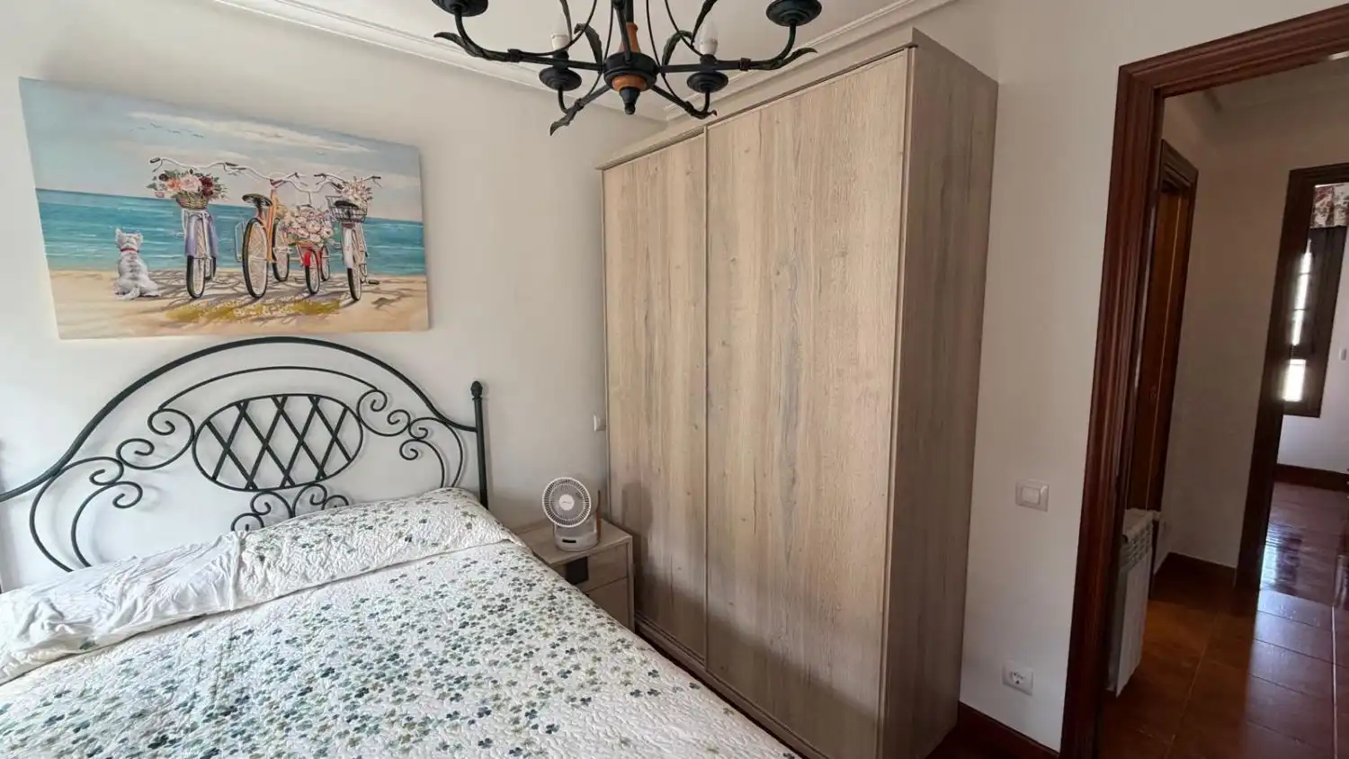 Schlafzimmer von Einfamilien-Reihenhaus zum Verkauf in Argoños  mit Heizung und Terrasse