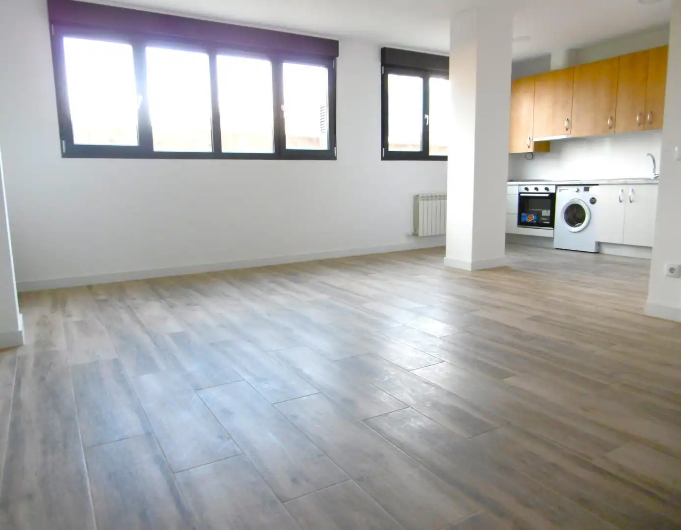 Wohnzimmer von Erdgeschoss zum Verkauf in Valladolid mit Klimaanlage und Heizung