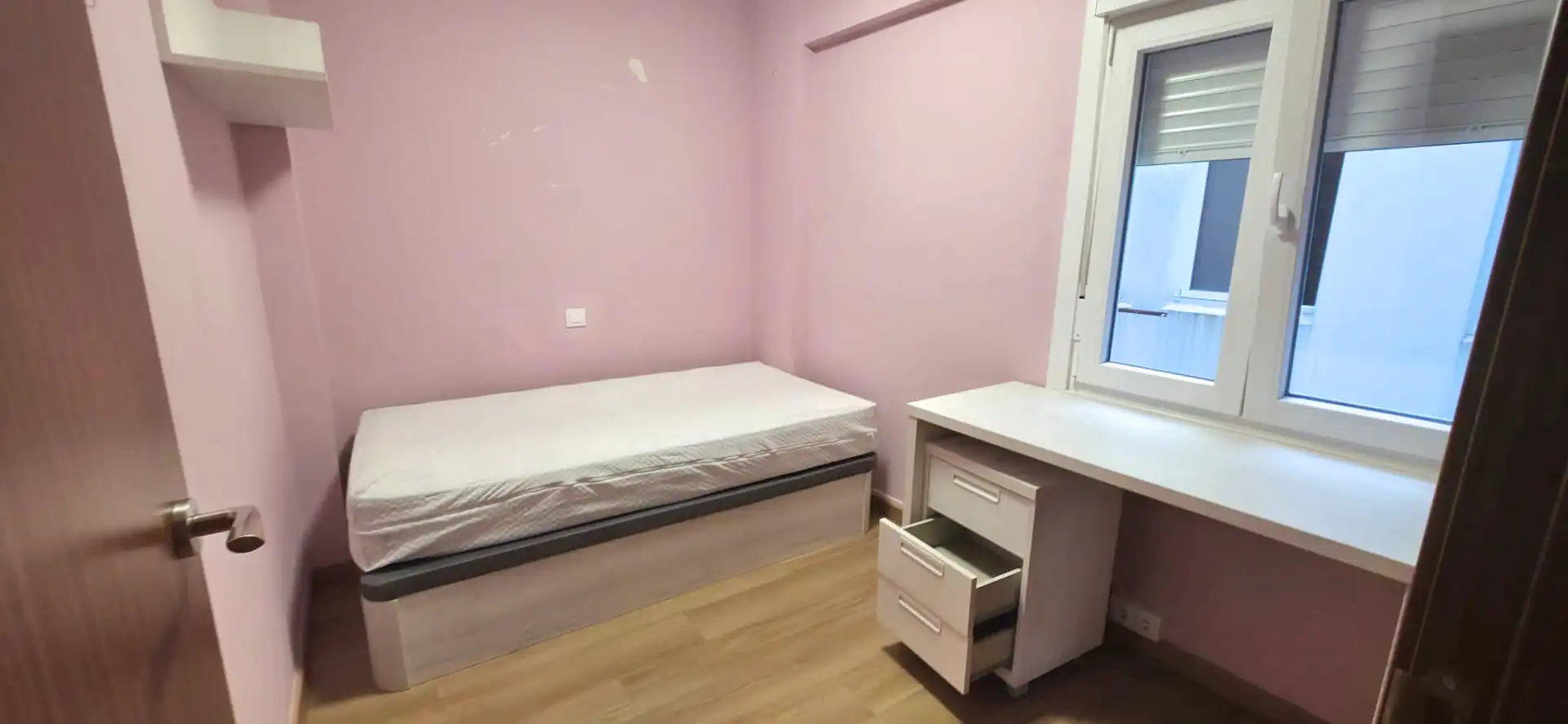 Bedroom of Flat for rent in Ferrol  with Heating, Furnished and Oven