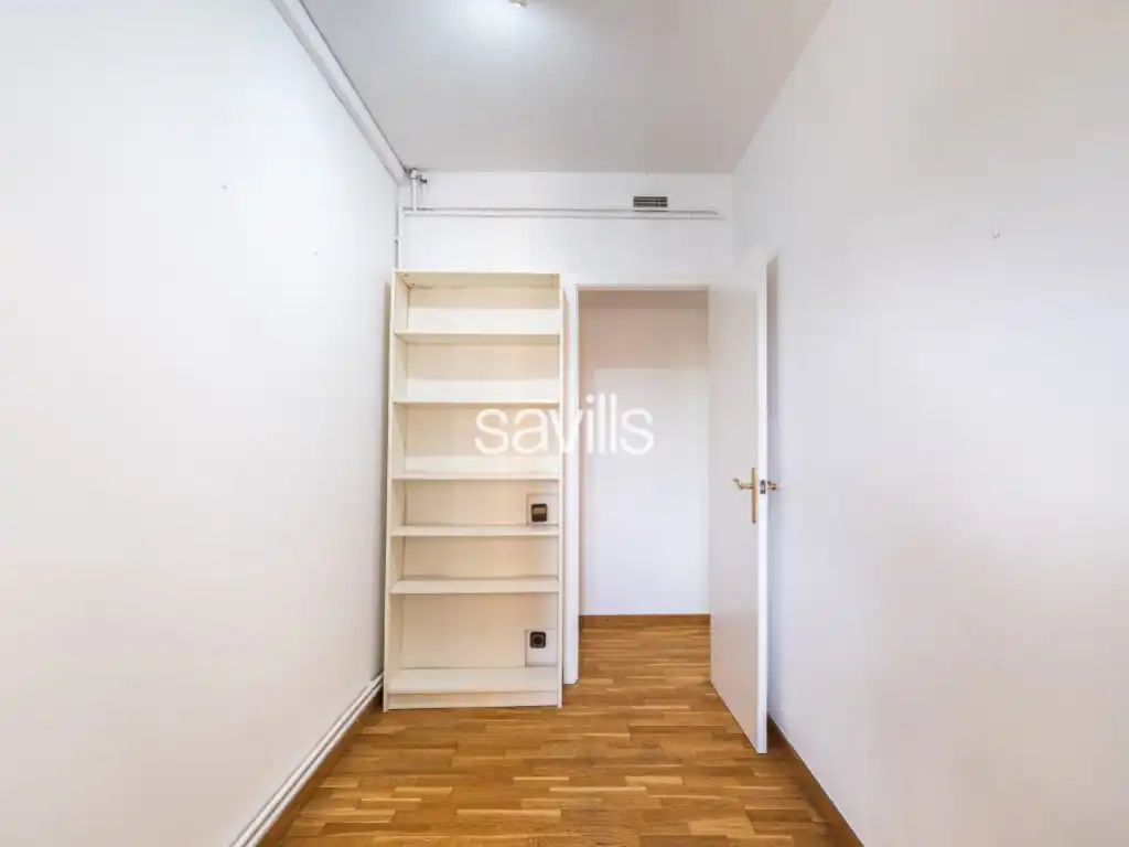 Dormitori de Apartament en venda en Barcelona amb Balcó