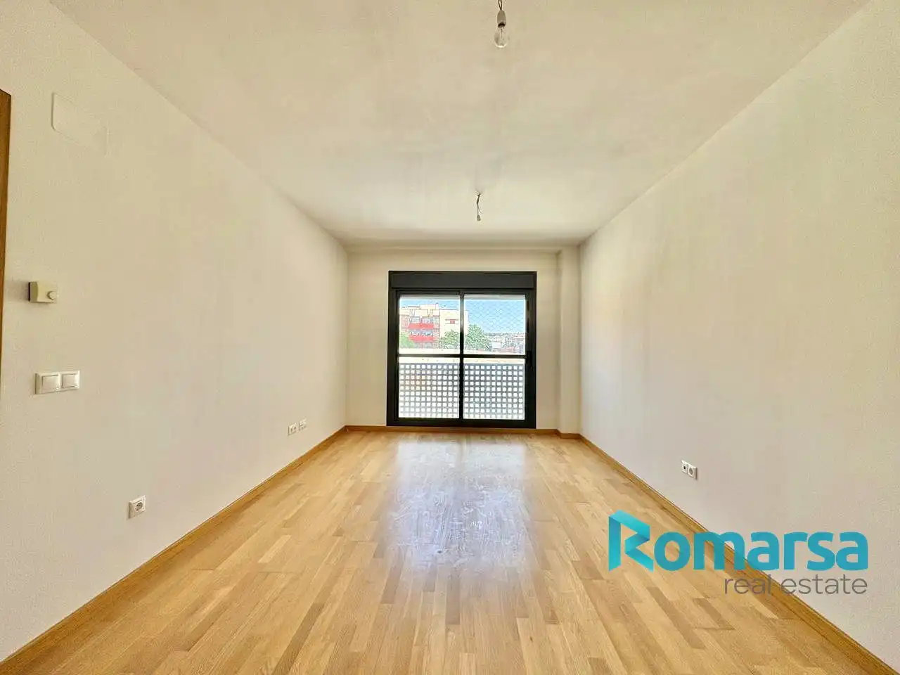 Dormitori de Pis en venda en Ávila amb Calefacció, Parquet i Terrassa