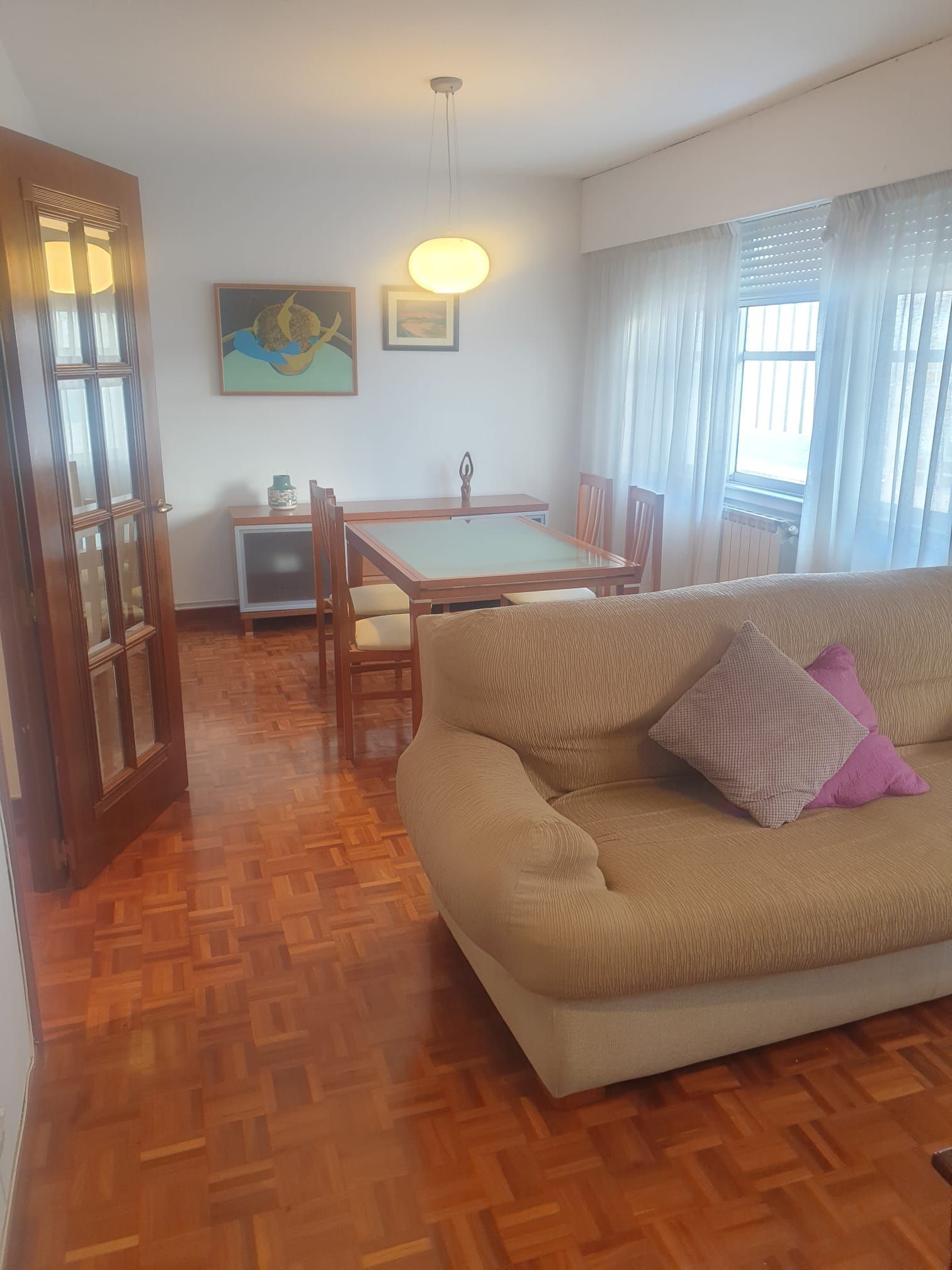 Sala d'estar de Pis de lloguer en A Coruña Capital  amb Calefacció i Moblat