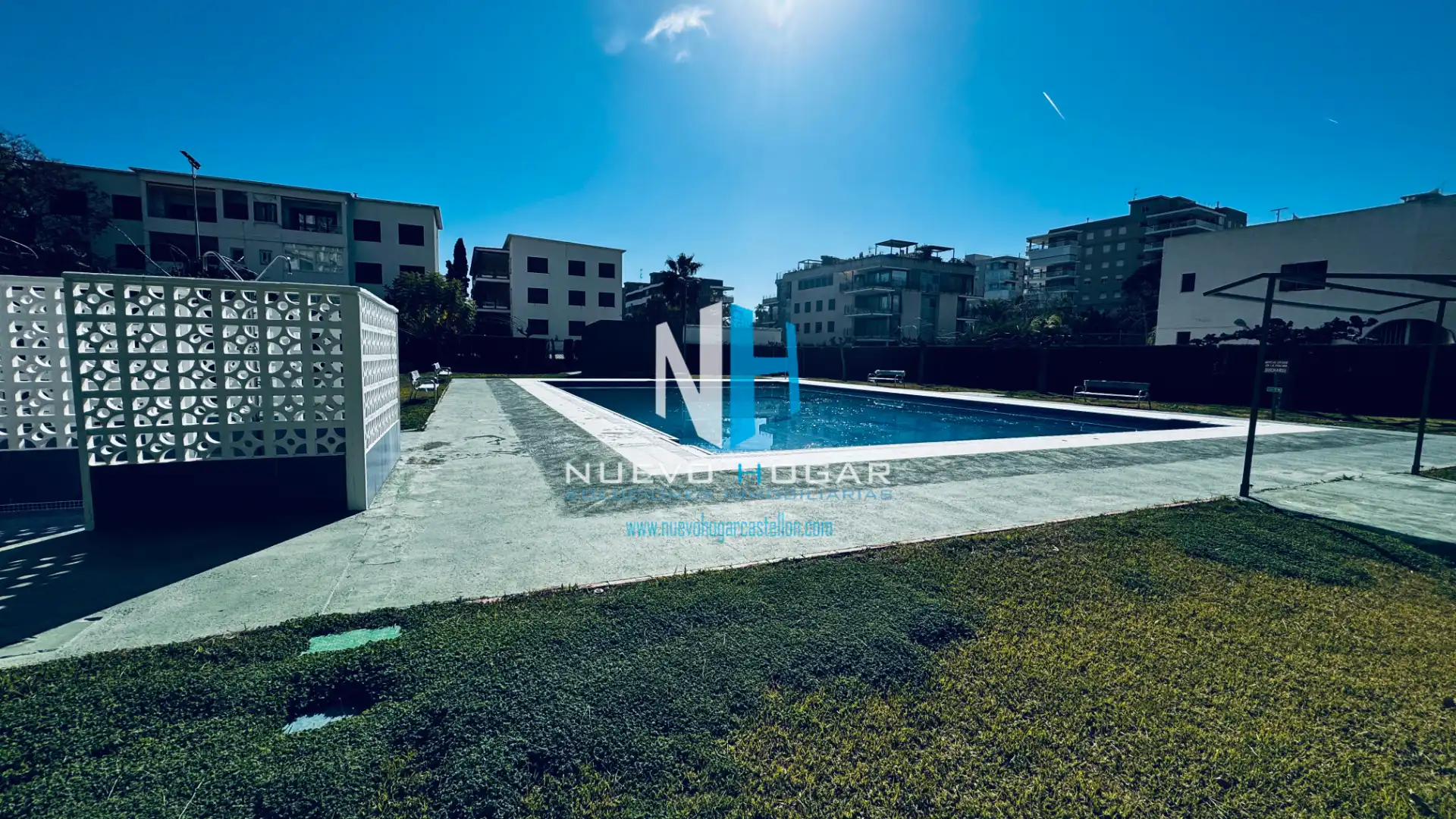 Piscina de Apartamento en venta en Benicasim / Benicàssim con Terraza, Amueblado y Lavadora