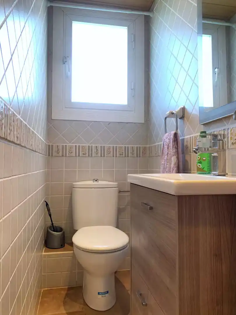 Badezimmer von Wohnung zum Verkauf in Hostalric mit Heizung, Terrasse und Balkon
