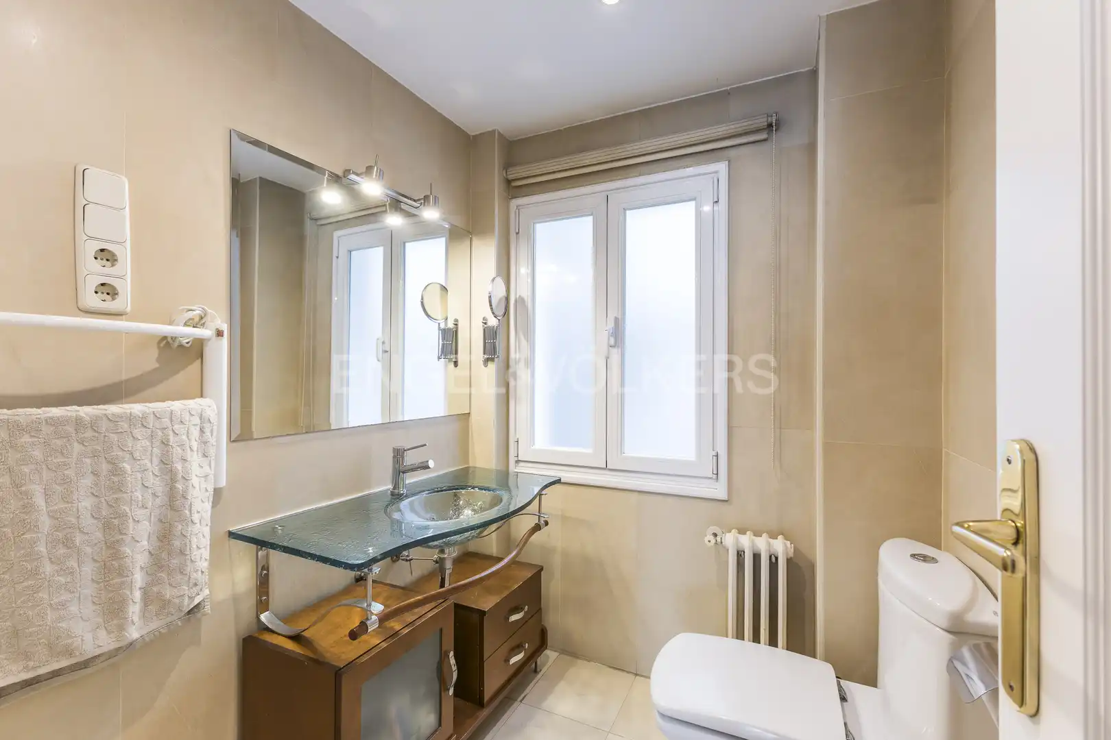Bany de Apartament en venda en Madrid amb Aire condicionat i Calefacció